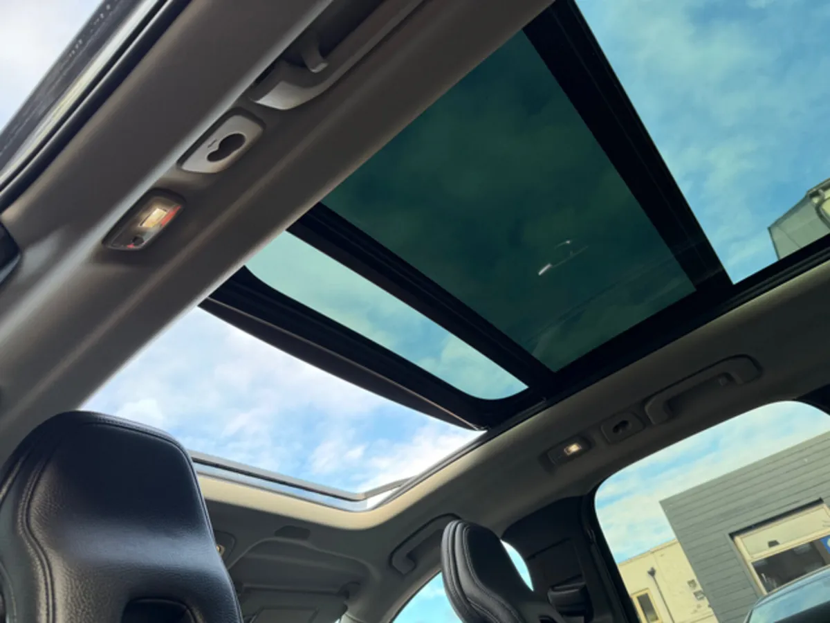 Volvo XC60 ***SOLD***PLUS DARK T6 RECHARGE AWD//GR - Image 4