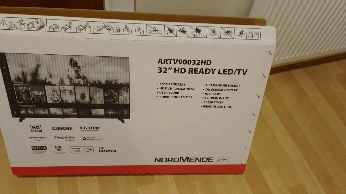 32" SMART TV 2 WEEKS OLD - Image 3