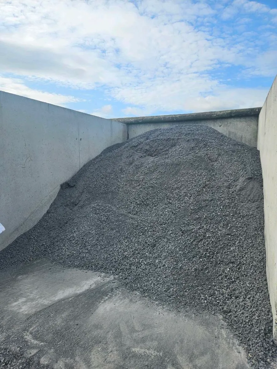 Sand and gravel - Image 3