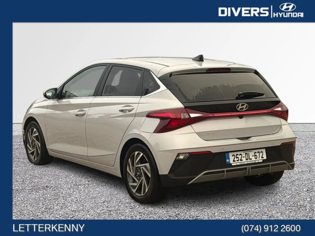 Hyundai i20 Deluxe Plus - Image 2