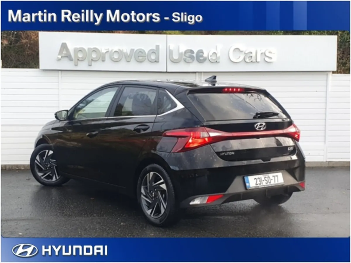 Hyundai i20 Deluxe Plus - Image 3