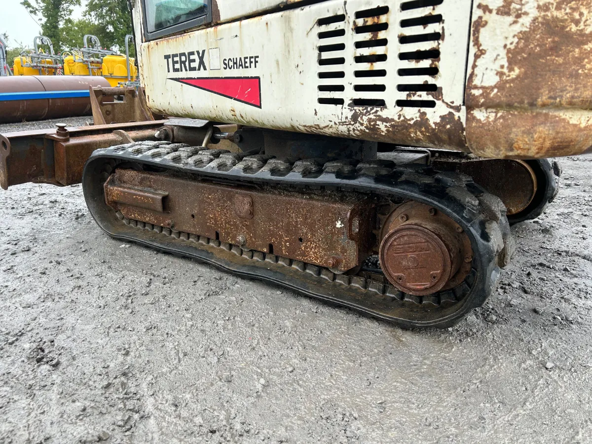 Terex 1.5 Tonne Excavator - Image 4