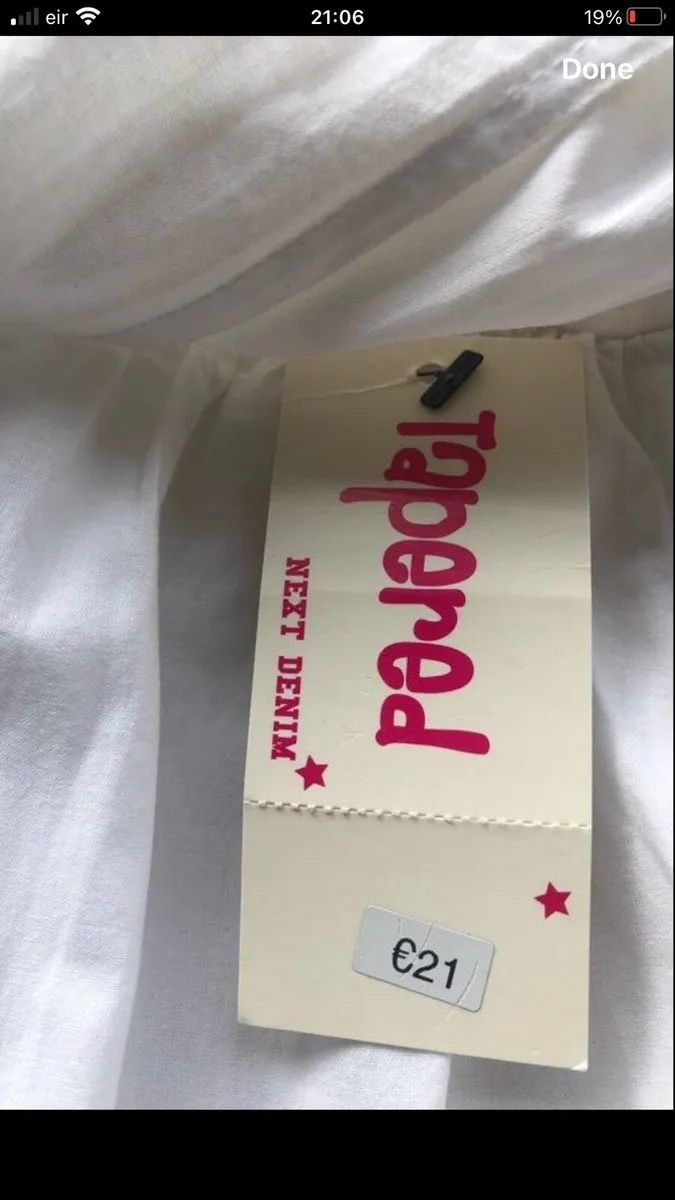 Girls BNWT trousers age 7 €10 - Image 3