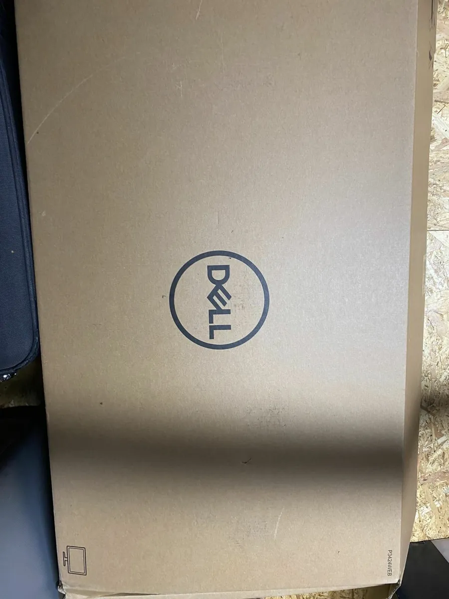 Dell 34" Web Cam Monitor - Image 3