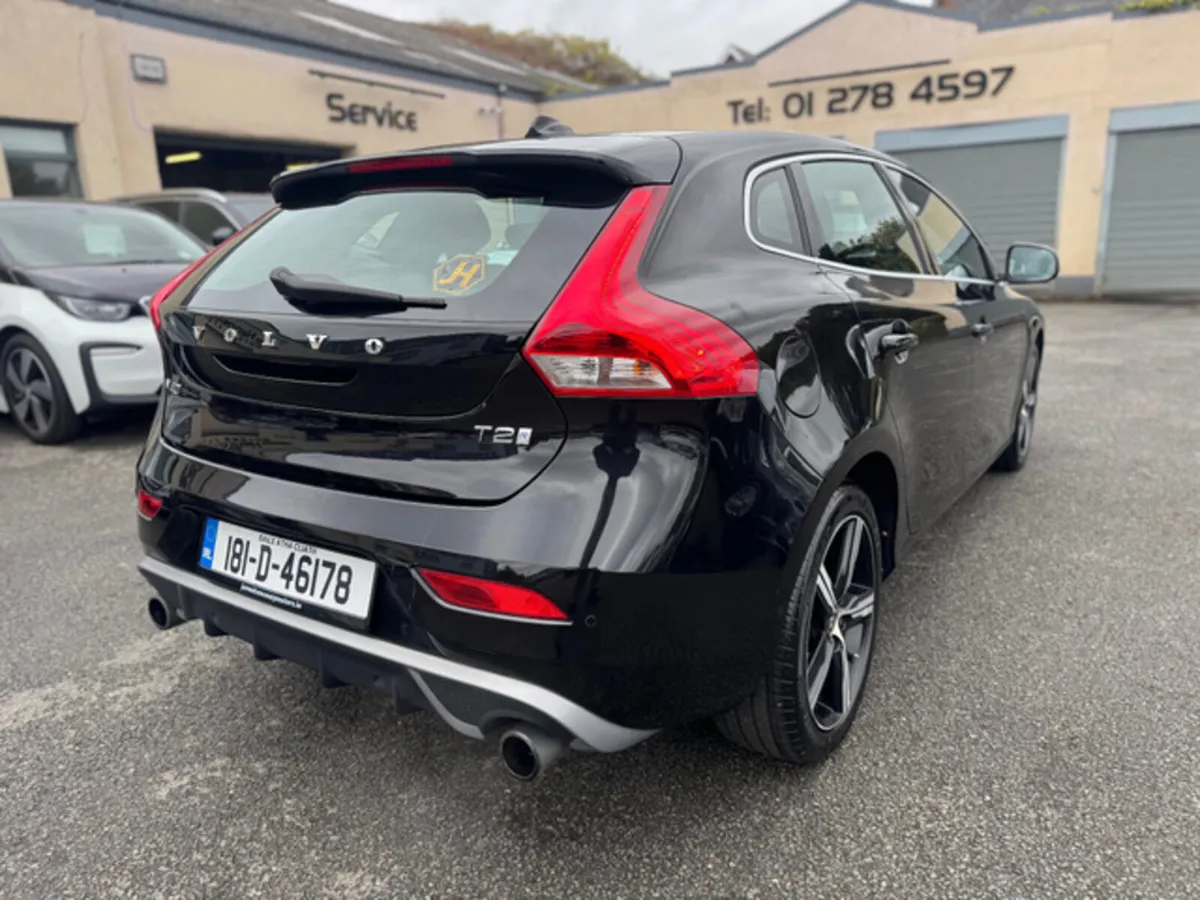 Volvo V40 2.0 T2 R-DESIGN 122BHP 5DR 40 SERIES - Image 4