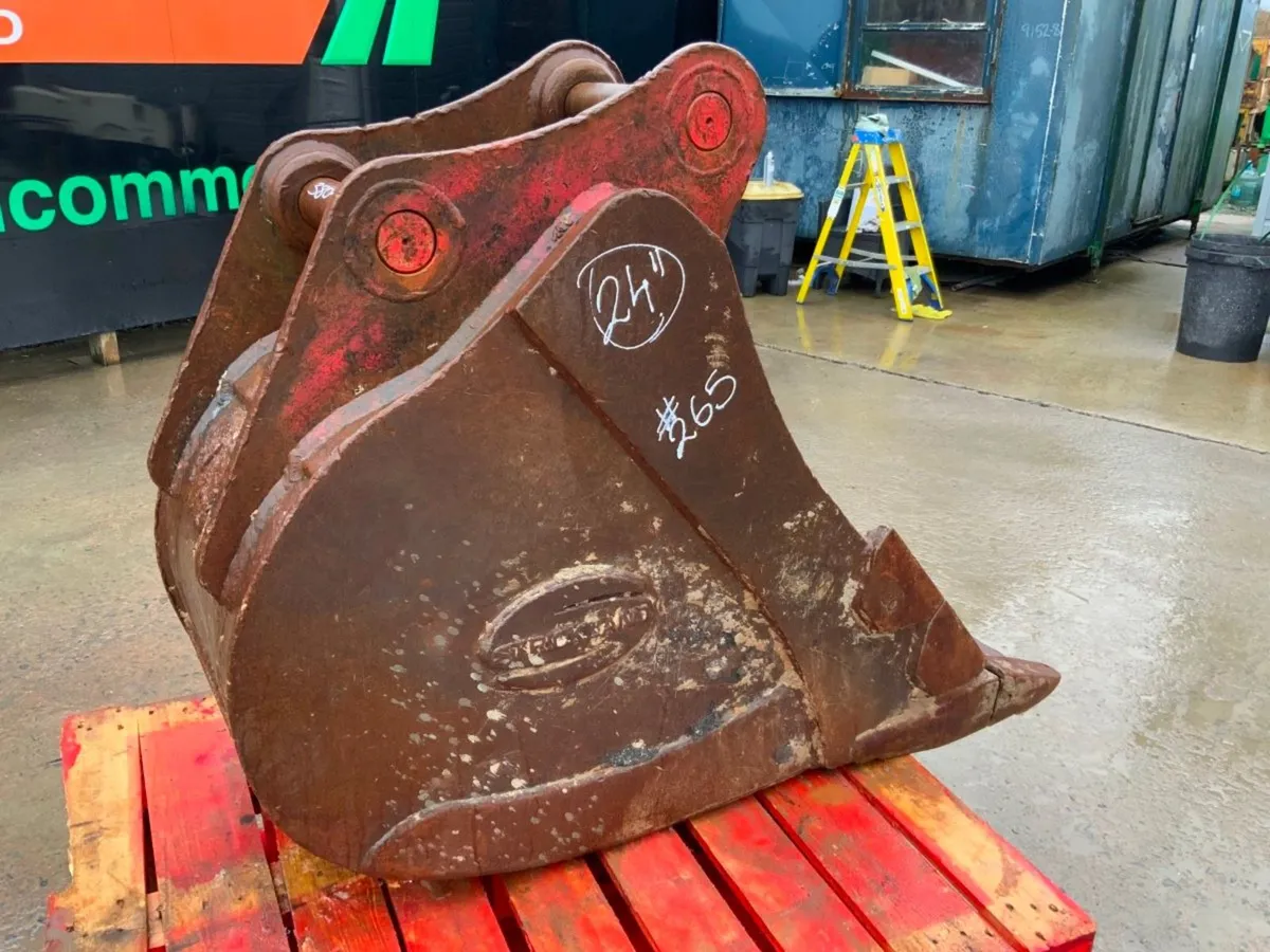 24" STRICKLAND BUCKET.....65mm PINS......#265. - Image 4