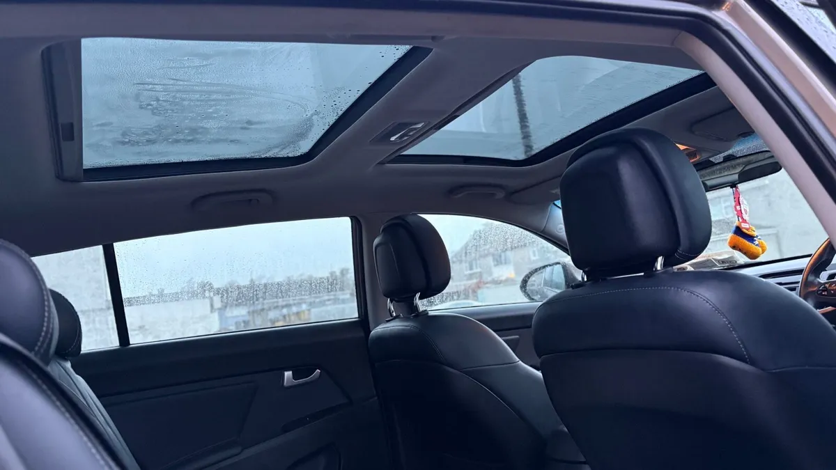 Kia Sportage 2012 - Image 2