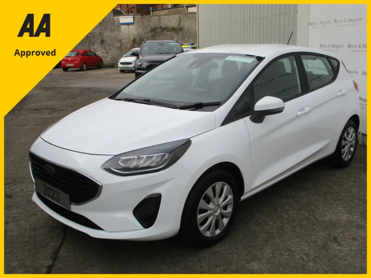 Ford Fiesta 1.1 TREND MODEL IS ONE OWNER AND ONLY - Image 3