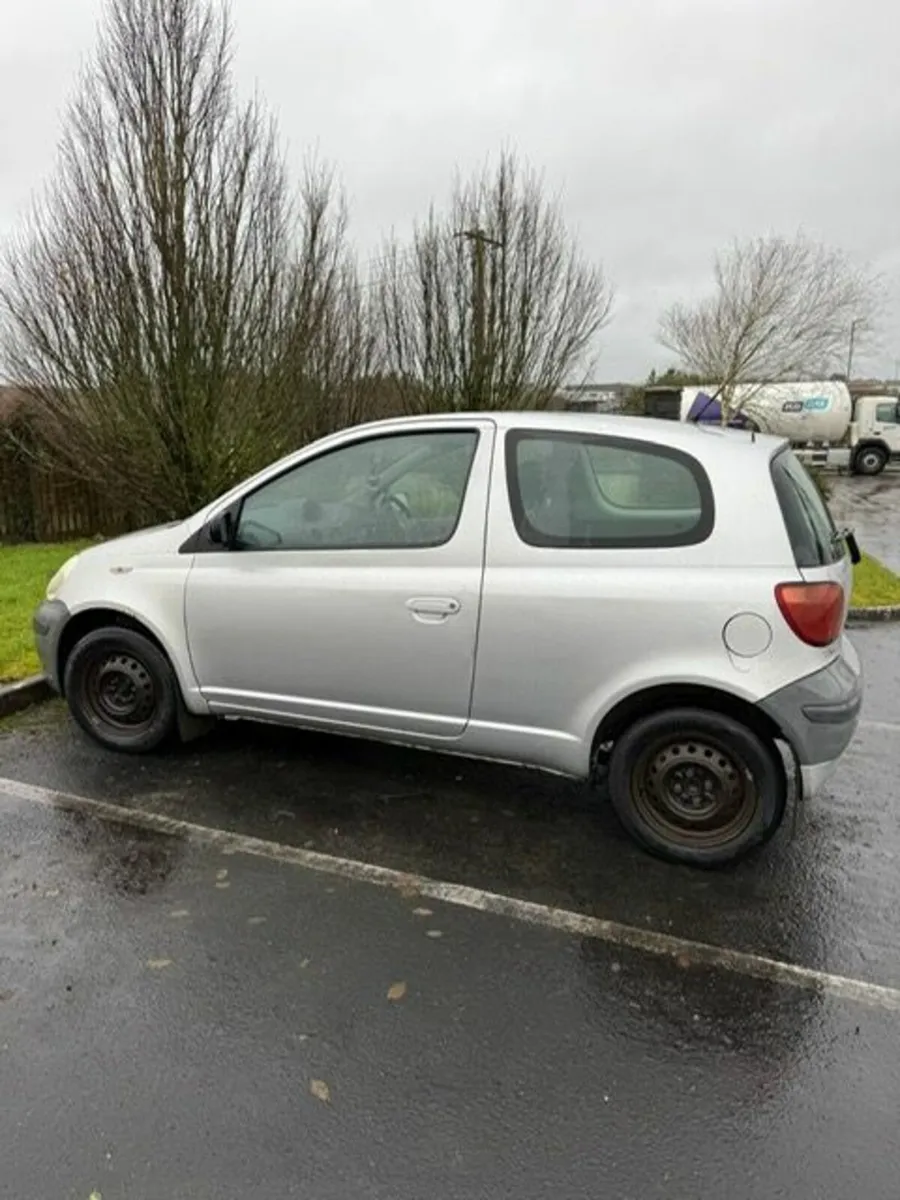 Toyota Yaris 2003 - Image 1