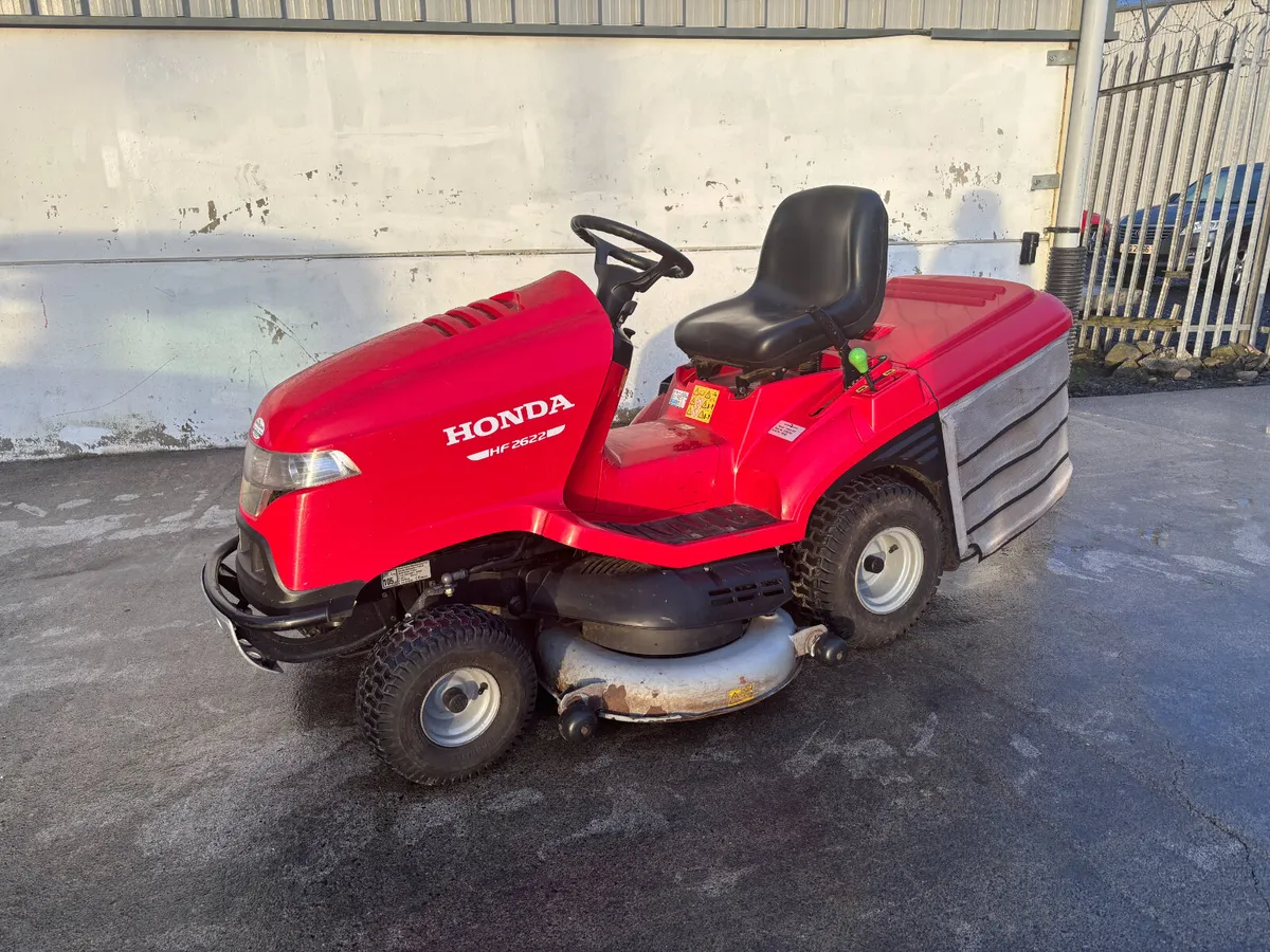 2016 Honda HF2622 Lawnmower - Image 2