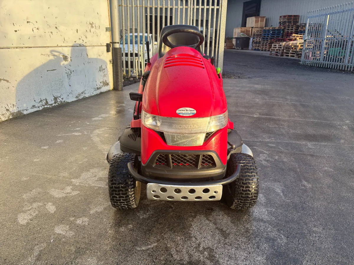 2016 Honda HF2622 Lawnmower - Image 3