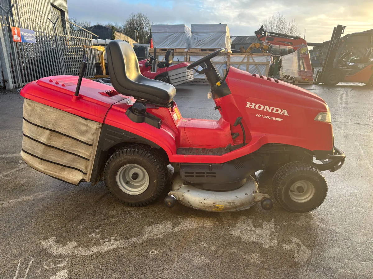 2016 Honda HF2622 Lawnmower - Image 4