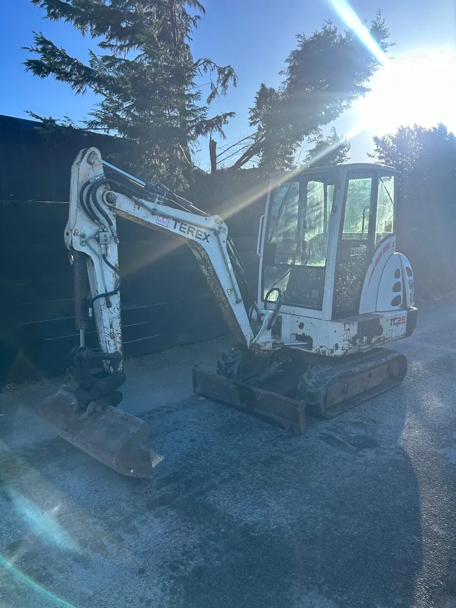 Terex TC29 mini digger for sale - Image 2