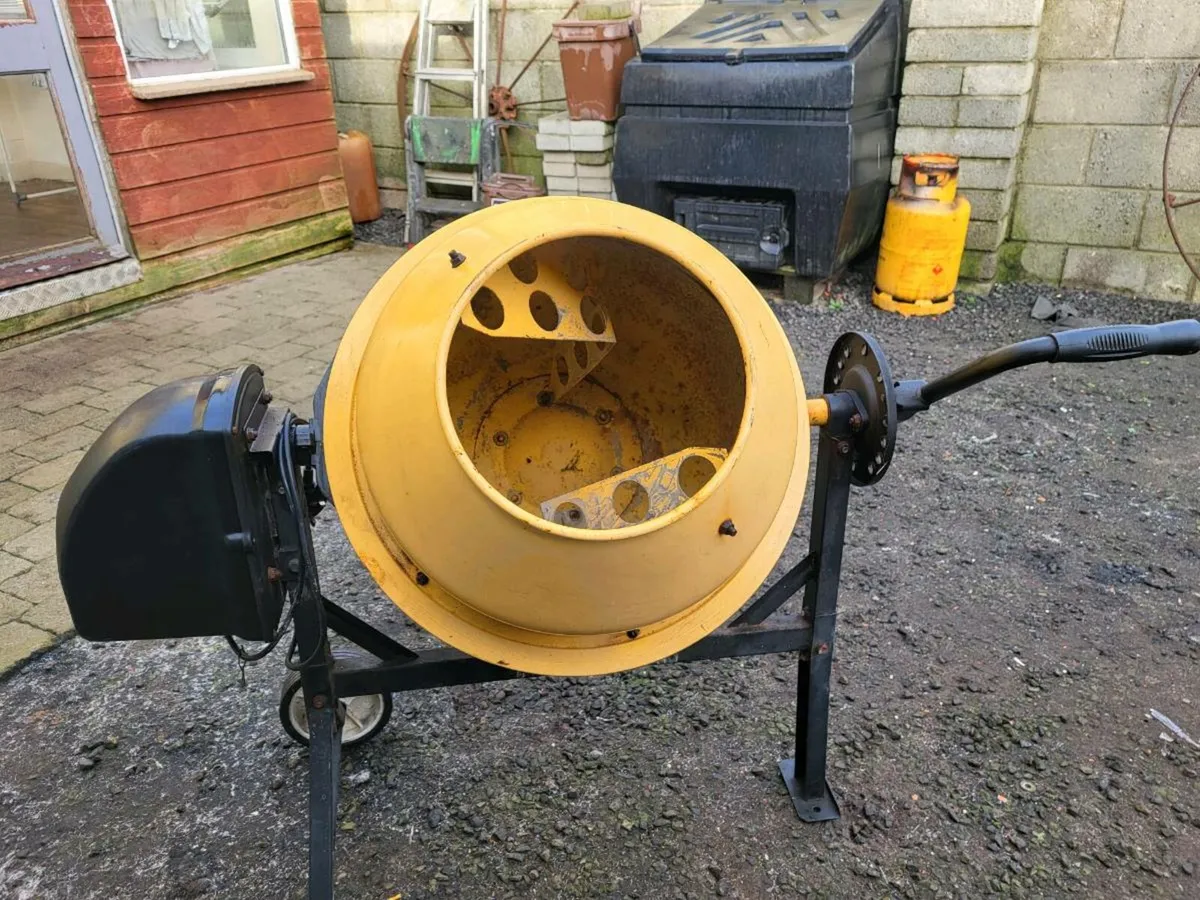 Sip Tigren mini mixer.