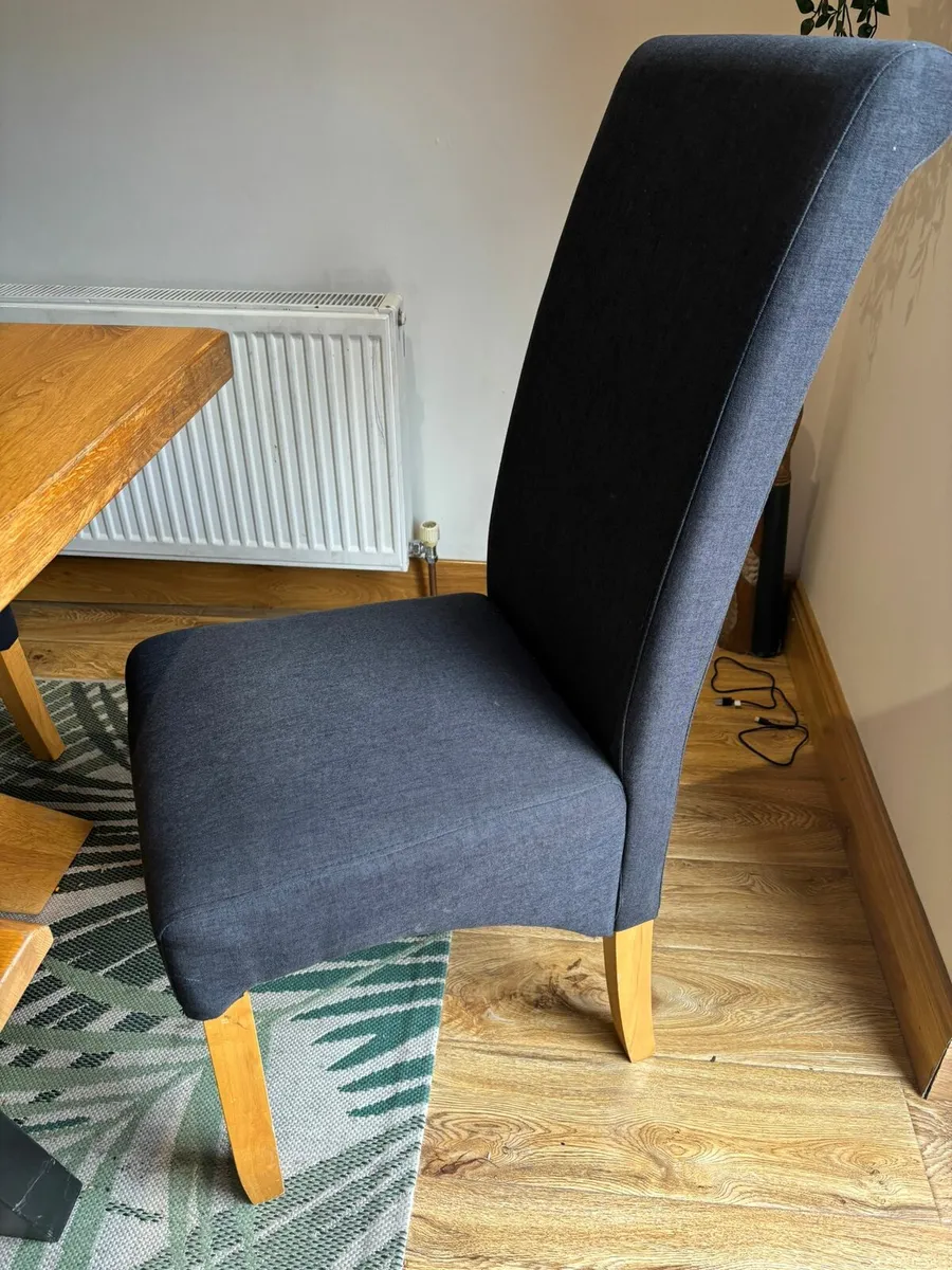 Solid Oak Table - Image 3