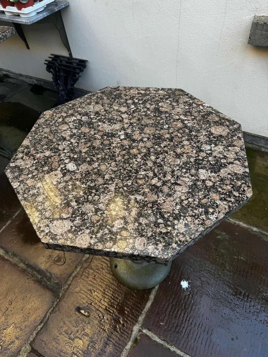 Original cast iron pod table - Image 4