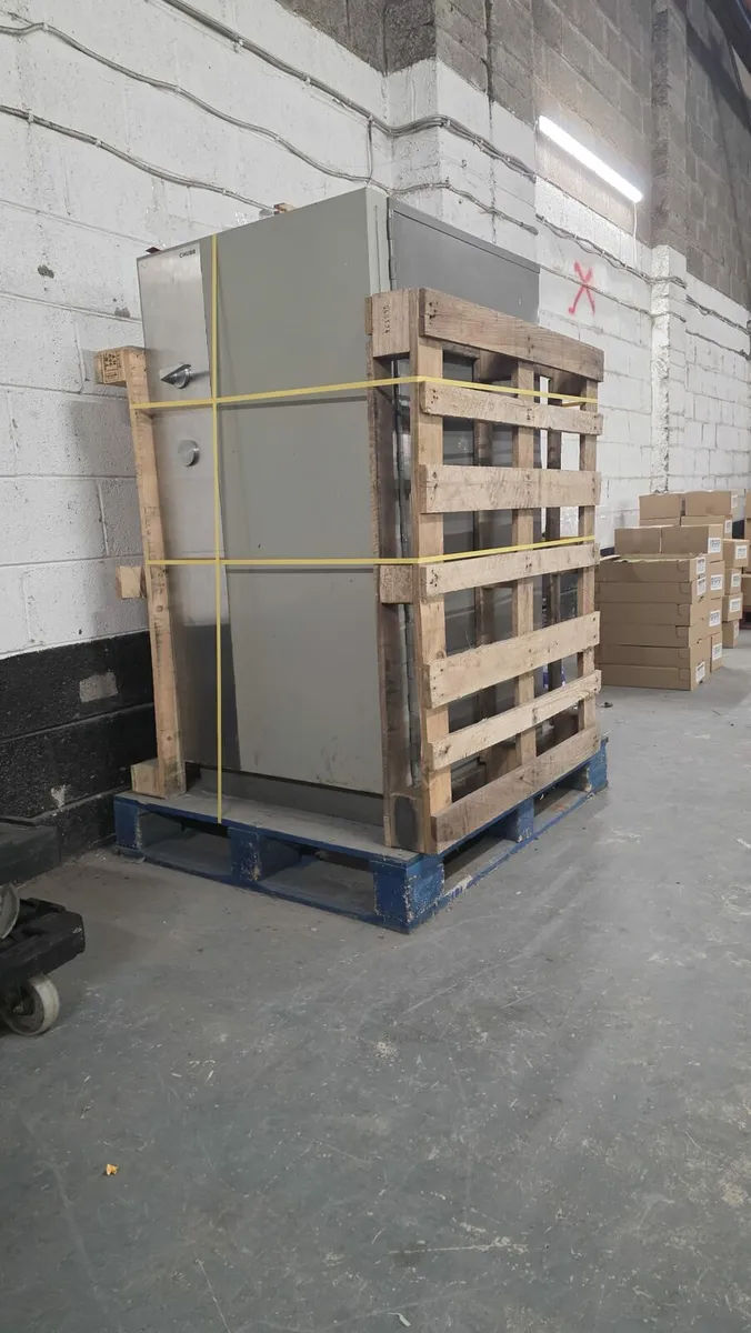 Chubb safe 5ft - Image 1