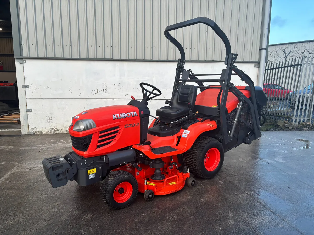 2014 Kubota G23 HD Lawnmower - Image 1
