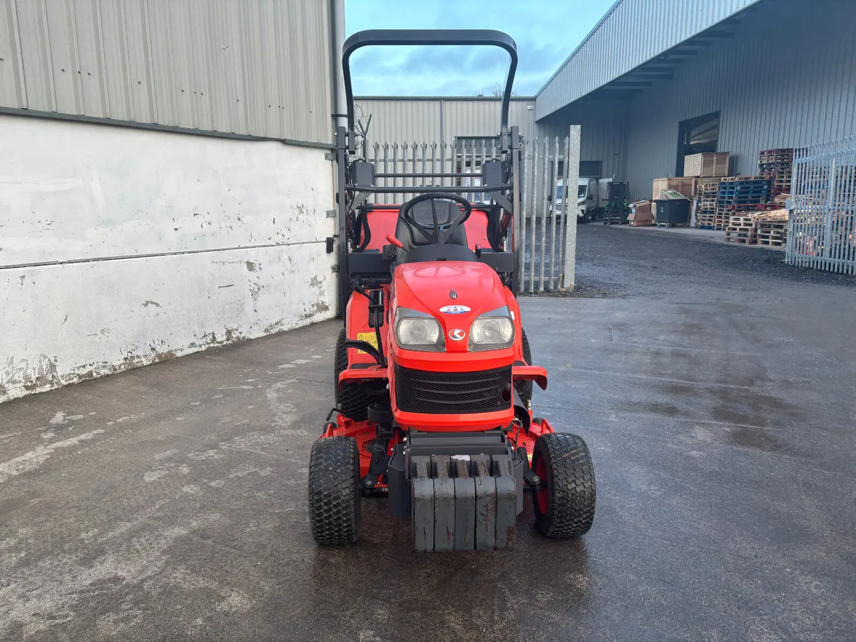 2014 Kubota G23 HD Lawnmower - Image 2