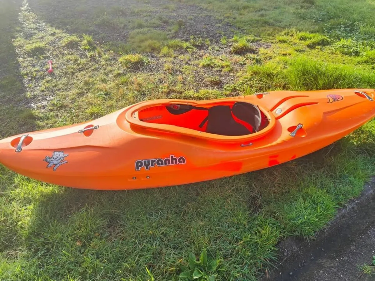 Pyranha Burn III kayak (Large) - Image 4