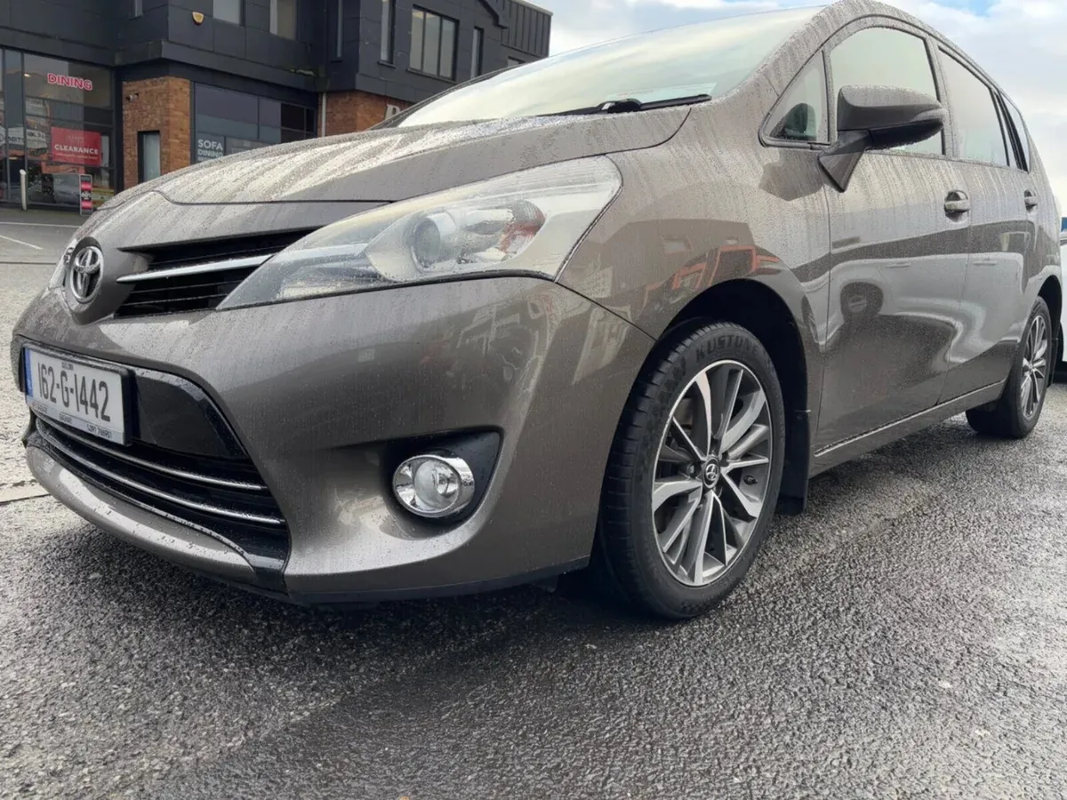 2017 Toyota Avensis 1.6D-4D Luna Navi Saloon - Image 2