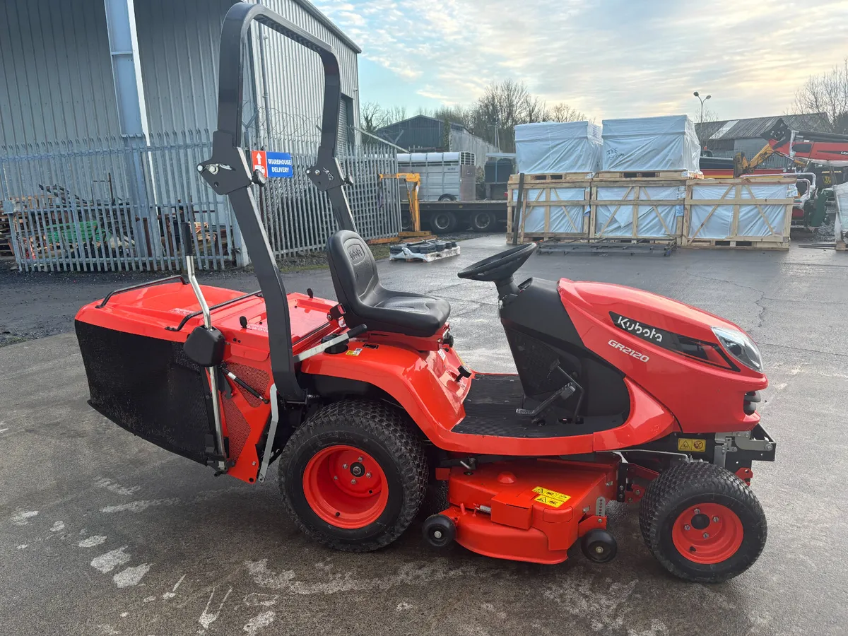 2024 Kubota GR2120 Lawnmower - Image 3