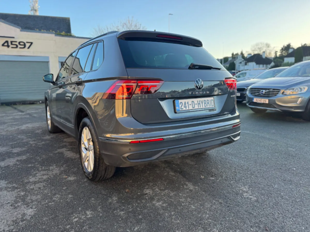 Volkswagen Tiguan LIFE TSI PHEV S-A DSG - Image 3