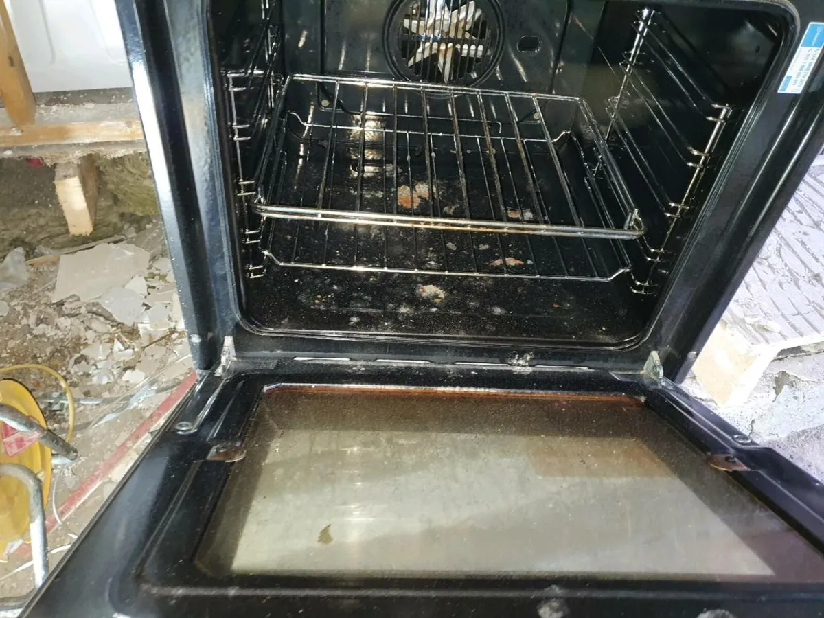 Indesit Oven and Grill - Image 2