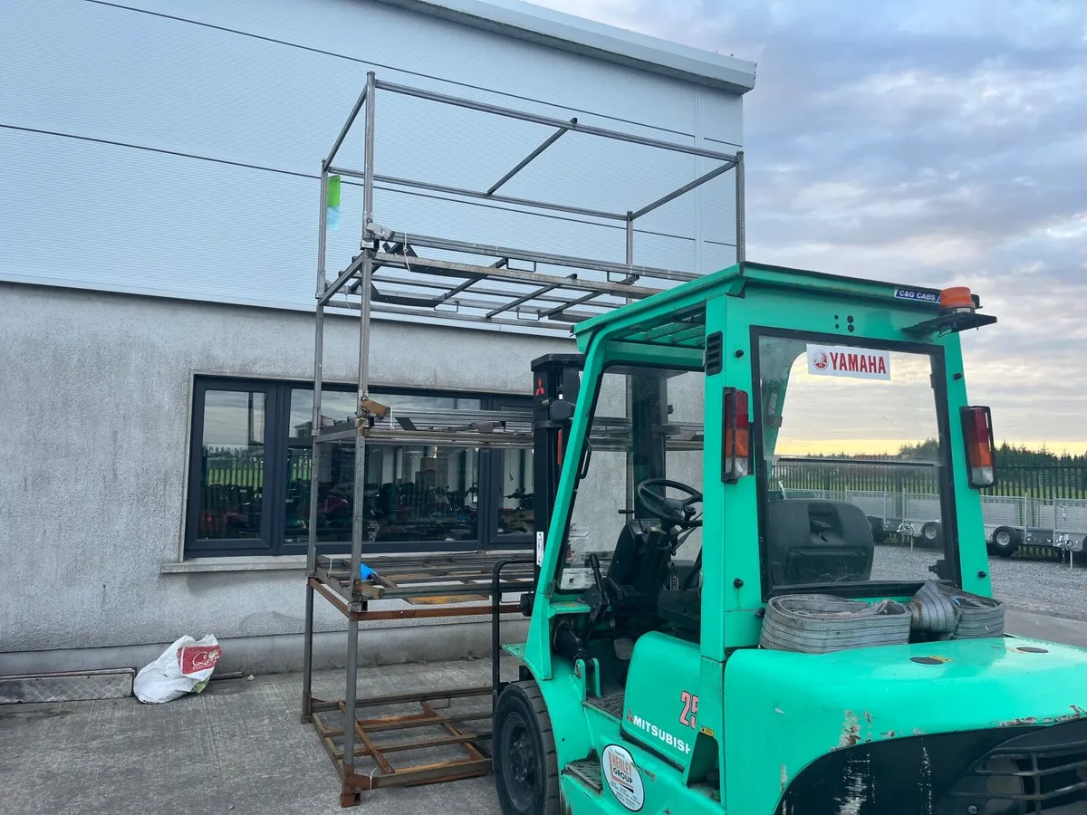 Heavy-duty steel frames €50 - Image 2