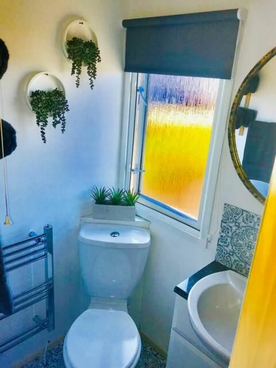 Abi Allerton Mobile Home - Image 3