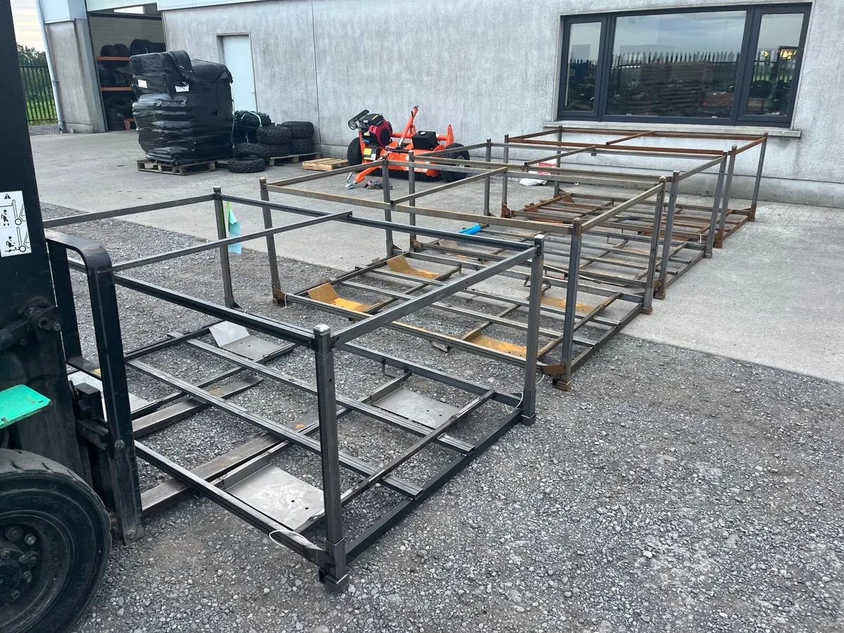 Heavy-duty steel frames €50 - Image 1