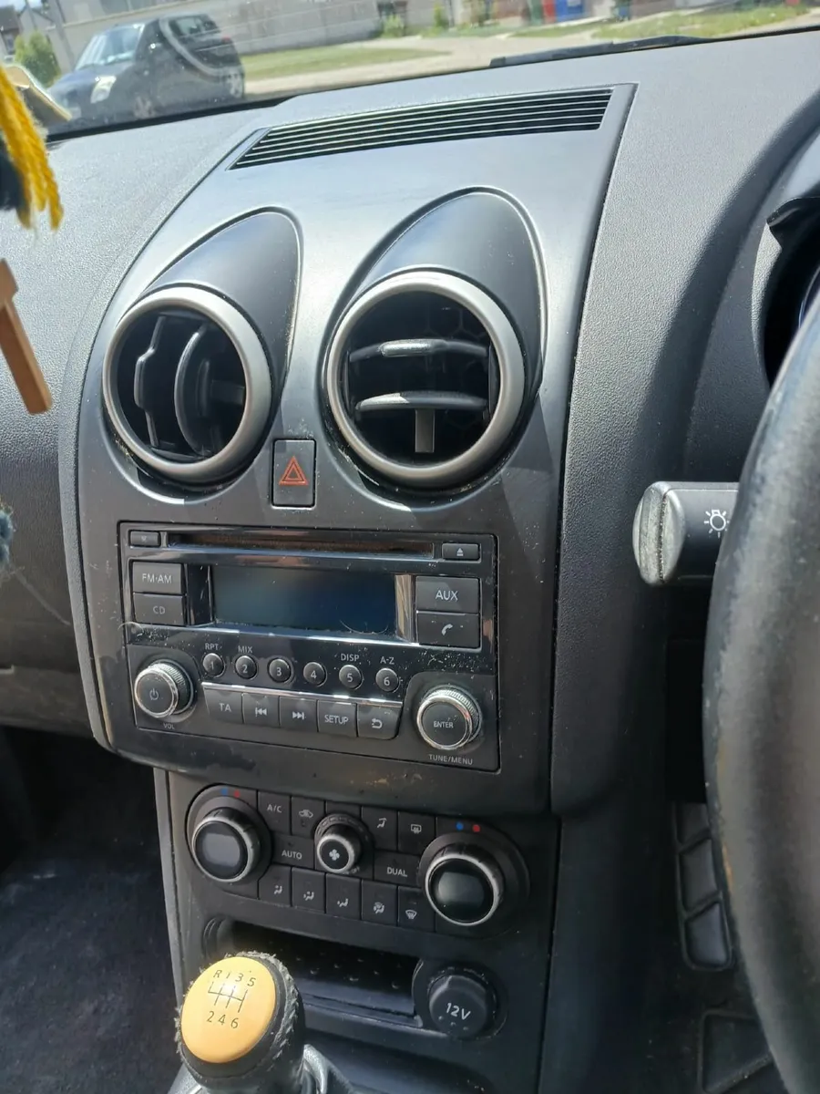Nissan Qashqai 2011 - Image 4