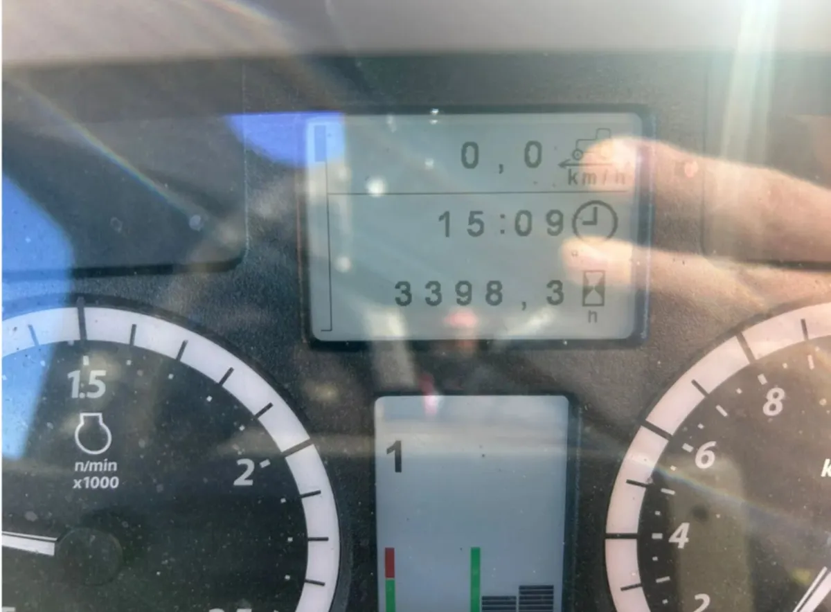 2019 John Deere 6155M - Image 2