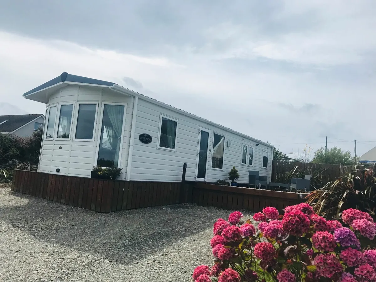 Abi Allerton Mobile Home - Image 1