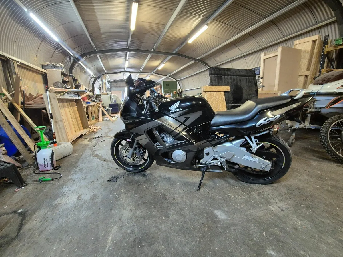 Motorbike cbr - Image 3