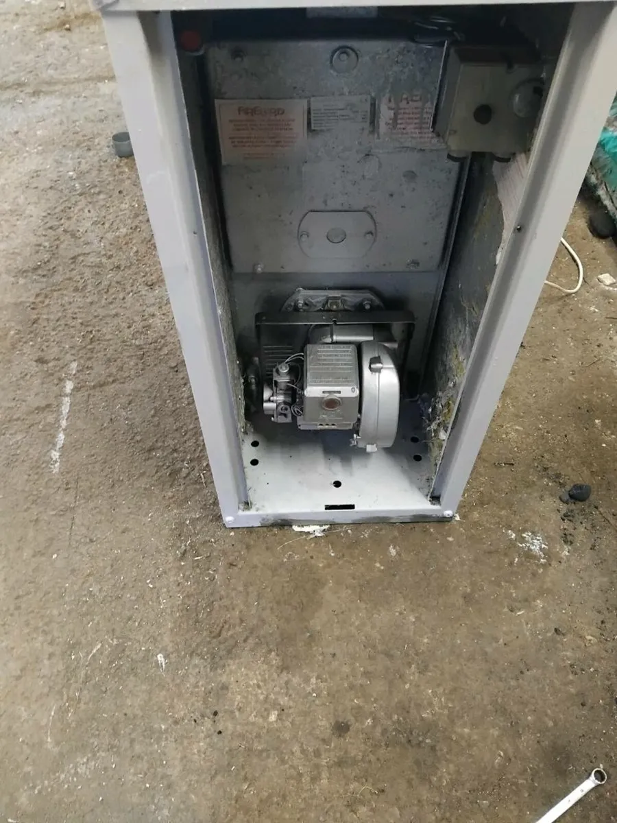 Oil burner - Image 1