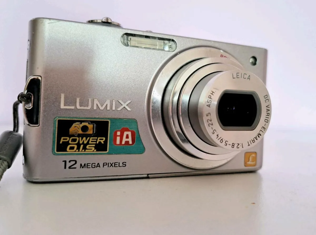 Panasonic Lumix fx60 - Image 2