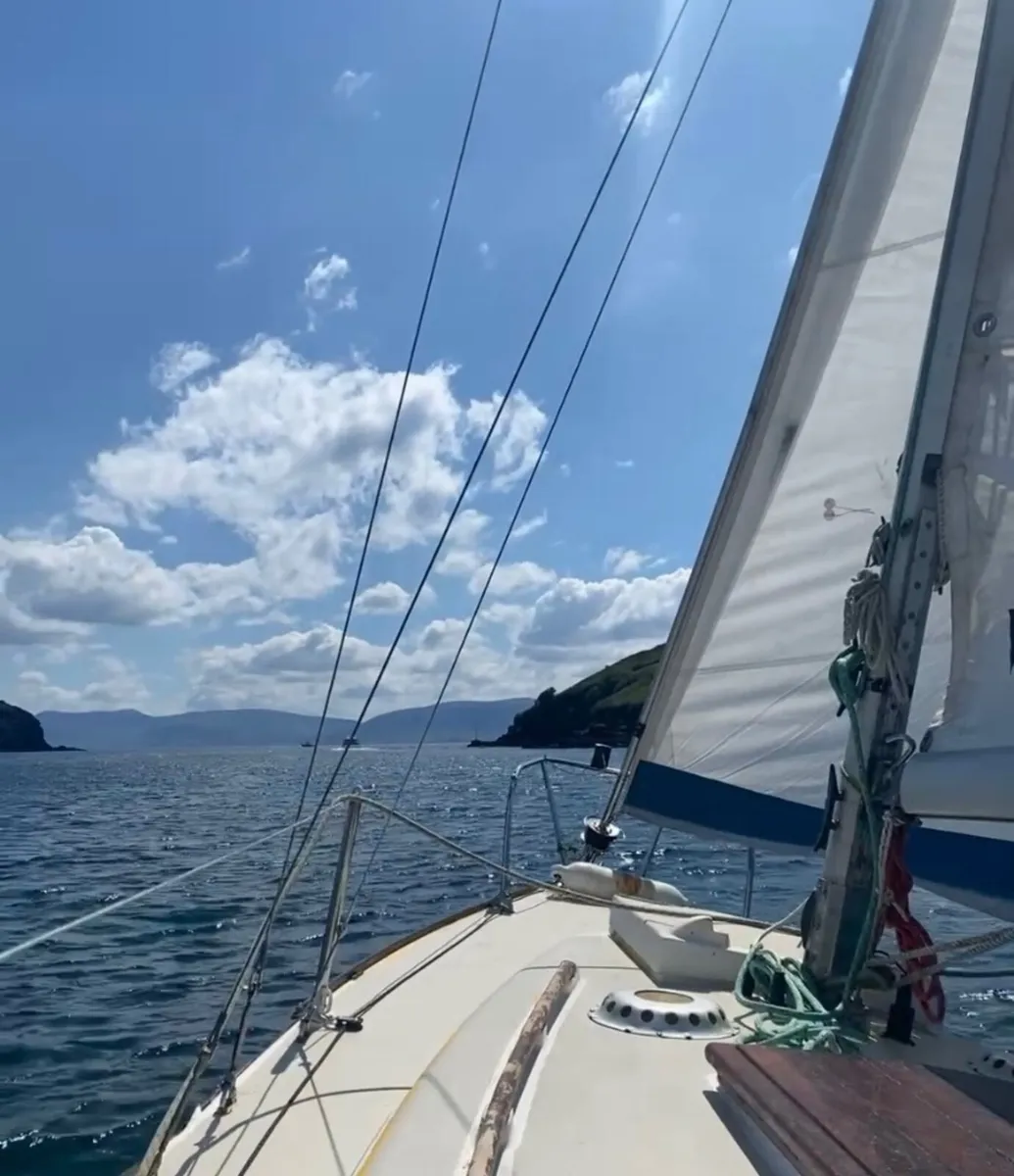 Sailboat Elizabethan 23 - Image 3