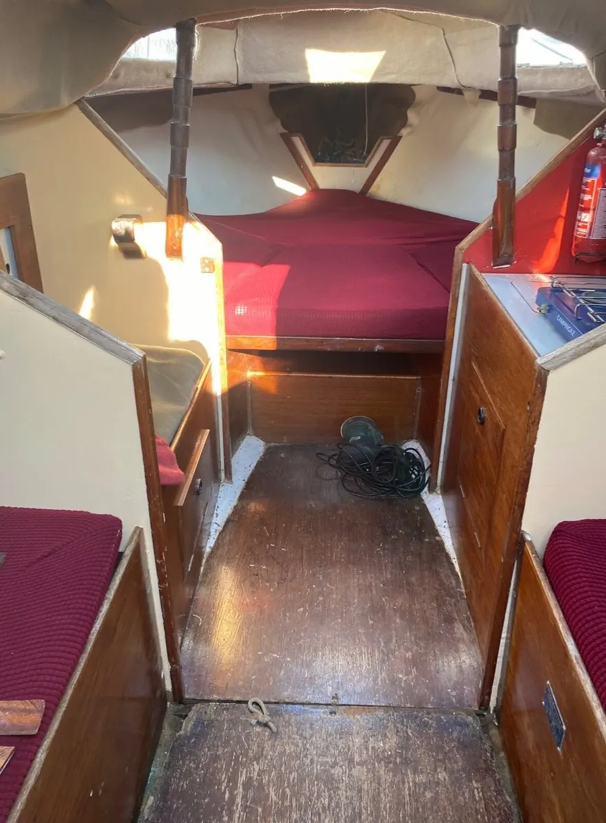 Sailboat Elizabethan 23 - Image 4