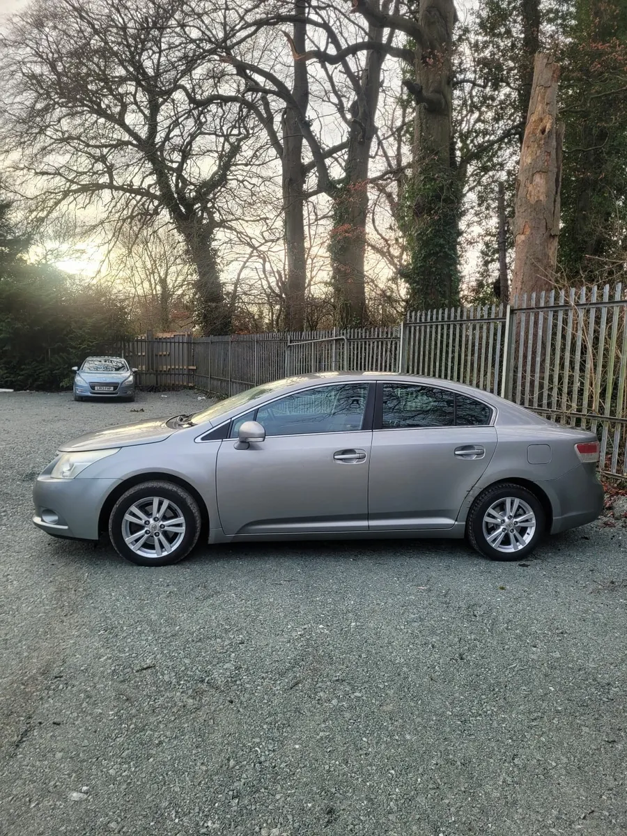 Toyota Avensis 2010 - Image 3