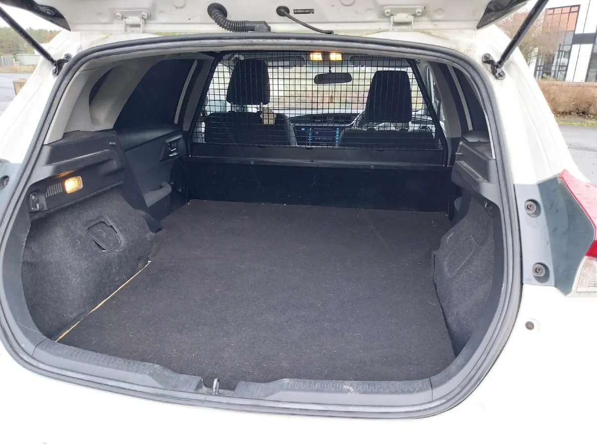 Toyota Auris 2017 - Image 4