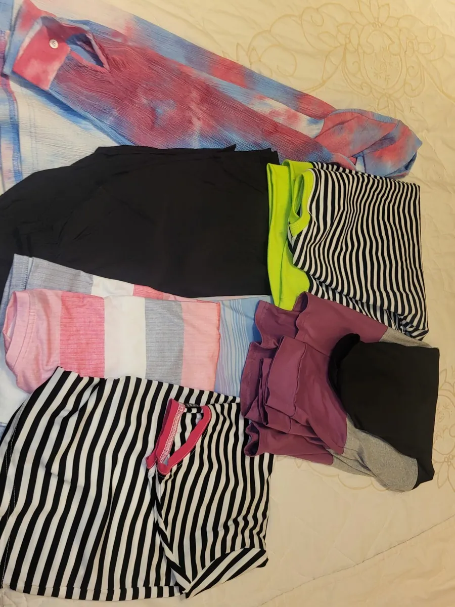 Womens clothes - Image 1