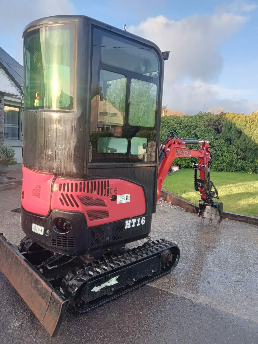 1.6 ton Mini Digger - Image 4