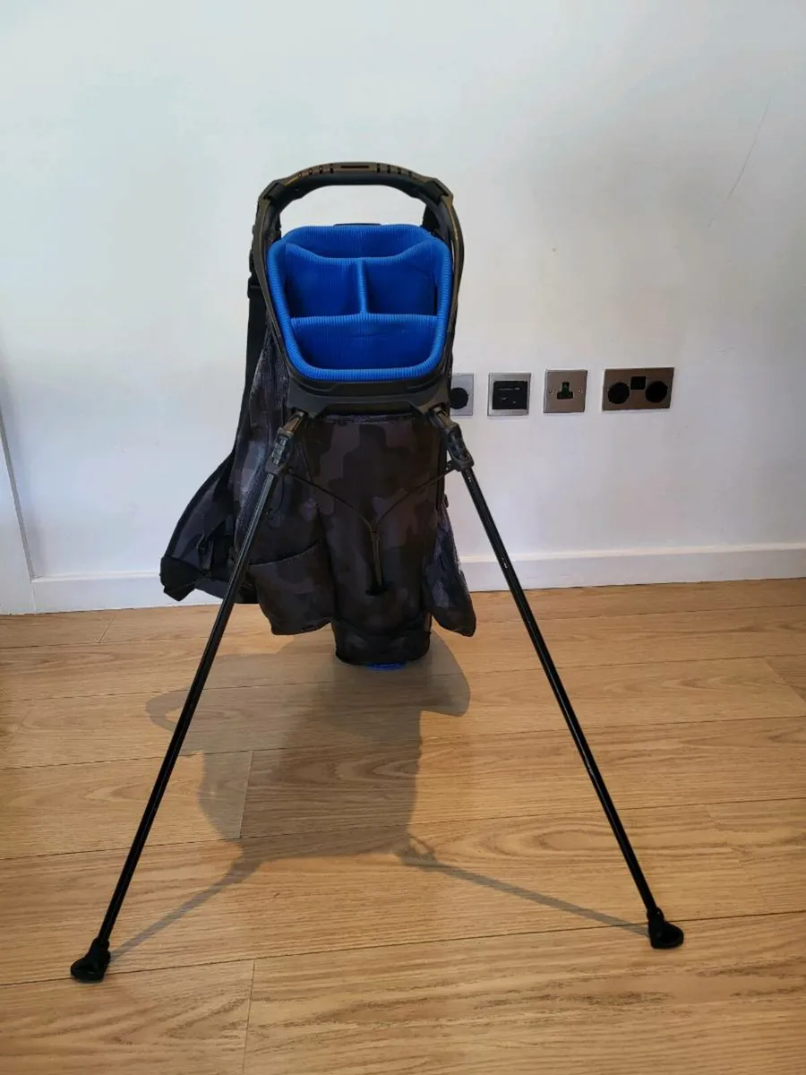 Waterproof Callaway Golf Bag - Image 3