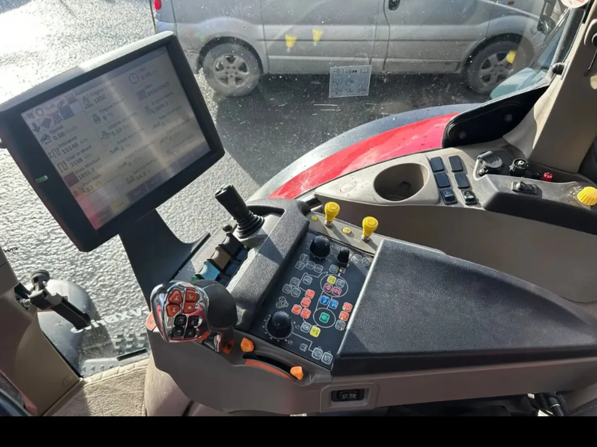 2021 Case Puma 240 - Image 4