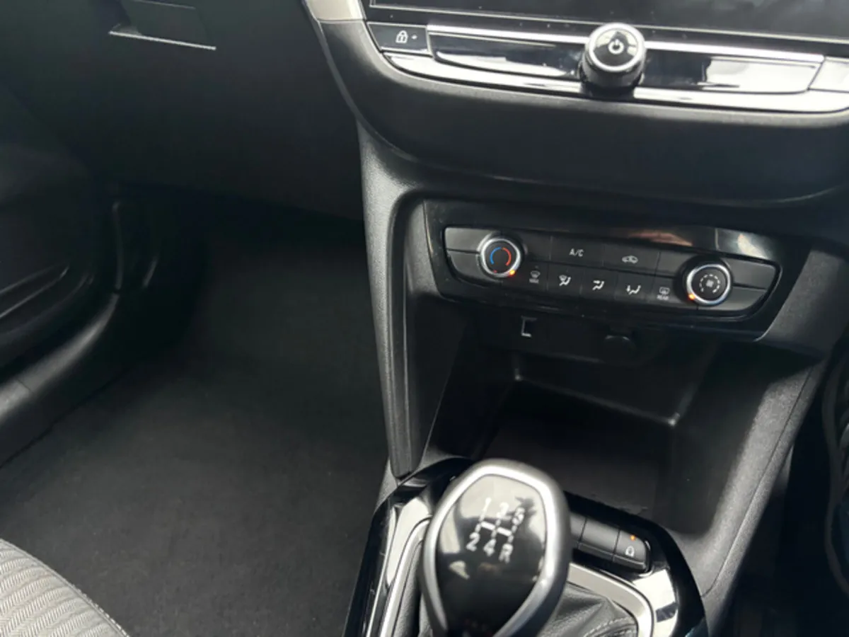 Opel Corsa SC-1.2 75PS-PET-5SP 4DR Finance Availab - Image 3