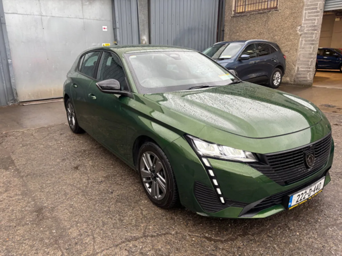 Peugeot 308 ACTIVE PACK 1.5 HDI AUTO 1 130 4 - Image 1