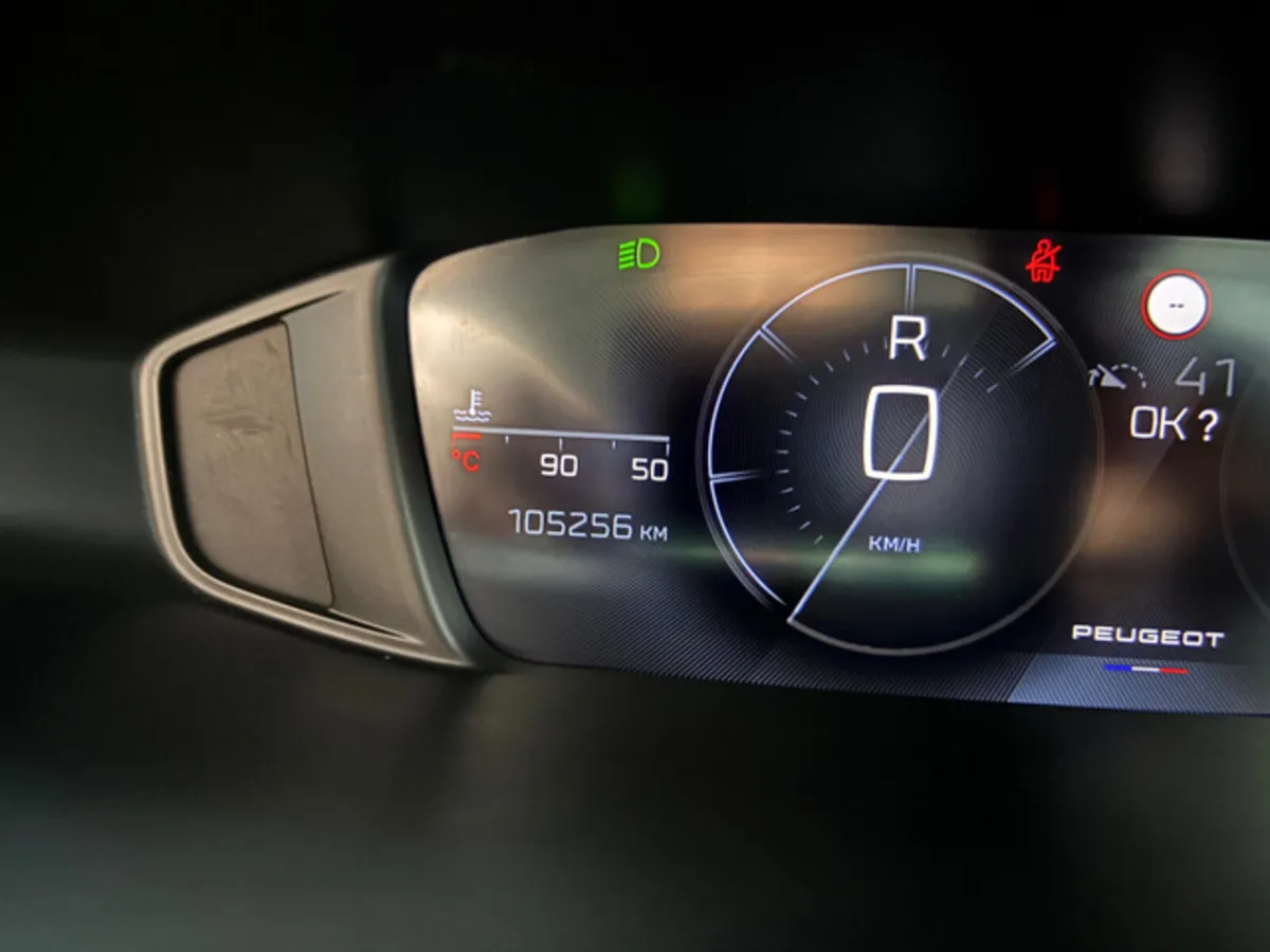 Peugeot 308 ACTIVE PACK 1.5 HDI AUTO 1 130 4 - Image 4