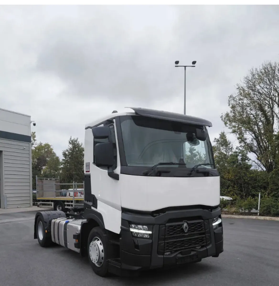 New Unregistered Renault T460 - Image 1