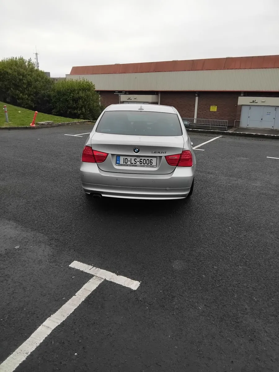 BMW 3-Series 2010 - Image 3